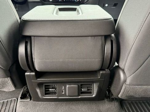 Used 2022 GMC Sierra 1500 Elevation image 40