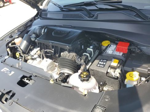 Used 2024 Jeep Compass Latitude AWD/4WD image 33