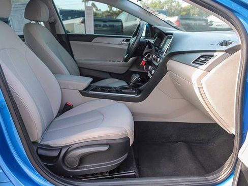 Used 2019 Hyundai Sonata SE image 16