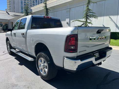 Used 2026 RAM 2500 Big Horn AWD/4WD image 8