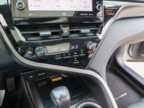 Used 2022 Toyota Camry XSE w/ Navigation Package image 23