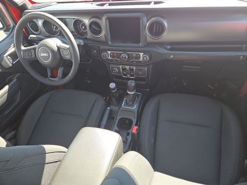 Used 2023 Jeep Gladiator Sport AWD/4WD image 17