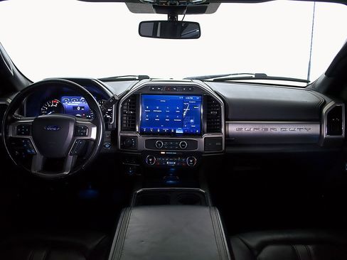 Used 2022 Ford F250 Platinum w/ FX4 Off-Road Package AWD/4WD image 22