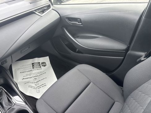 Certified 2025 Toyota Corolla LE image 15