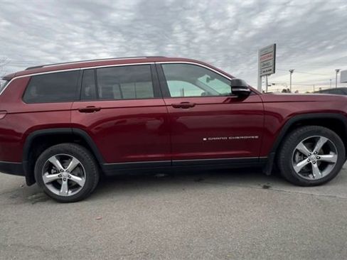 Used 2021 Jeep Grand Cherokee L Limited w/ MOPAR Finishing Package image 9