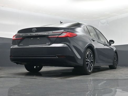 Used 2025 Toyota Camry XLE image 48