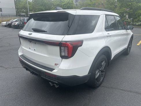 Used 2025 Ford Explorer ST AWD/4WD image 5