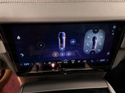 New 2025 Lincoln Navigator Reserve w/ Jet Appearance Package image 13