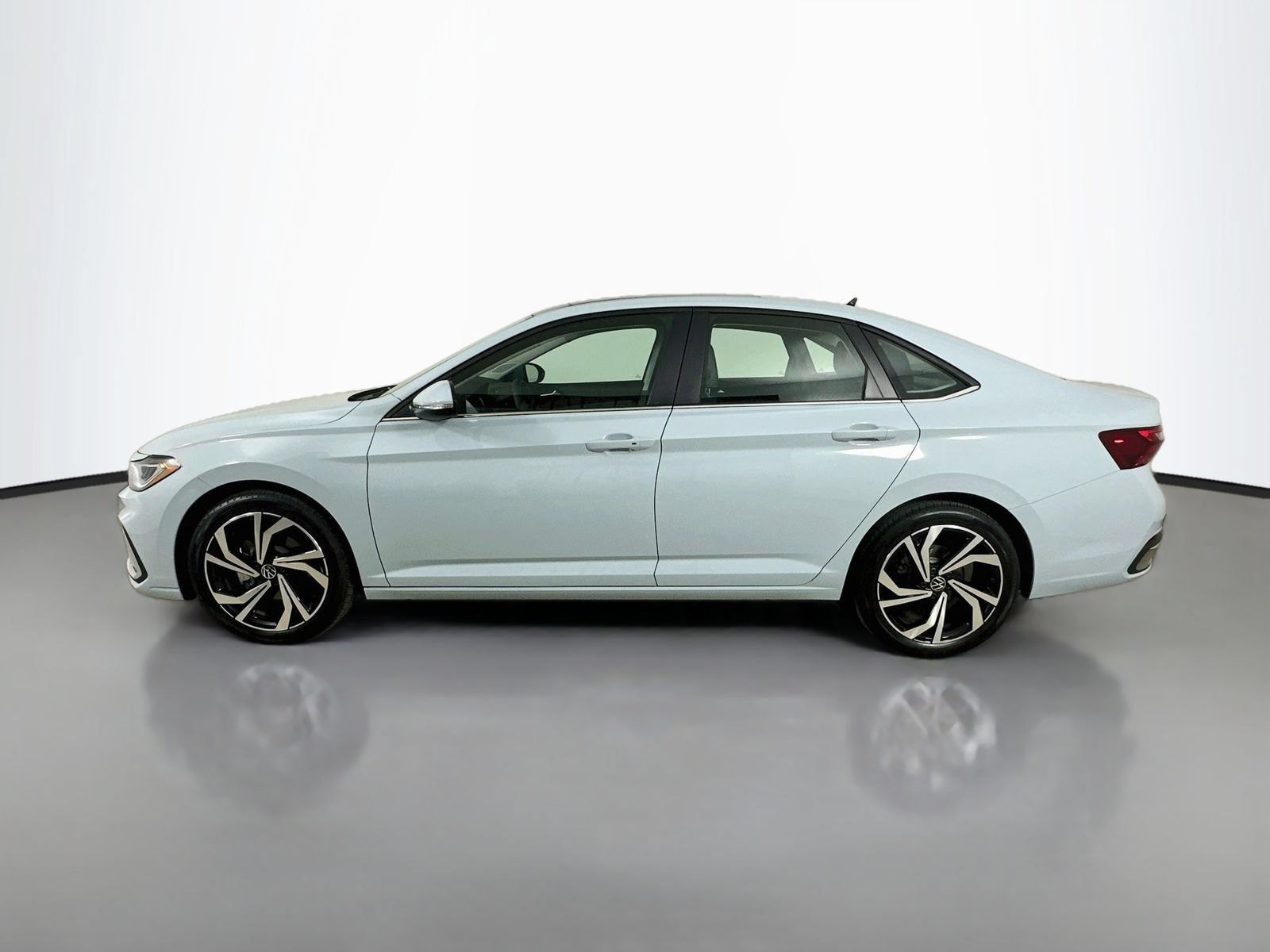 Used 2026 Volkswagen Jetta SEL FWD image 8