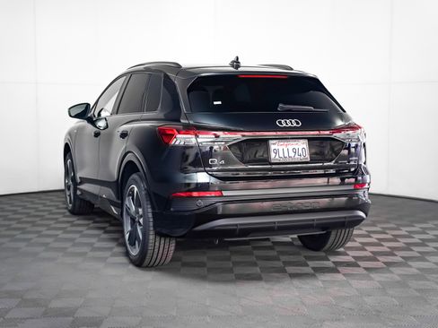 Certified 2024 Audi Q4 e-tron Premium w/ Convenience Package image 2