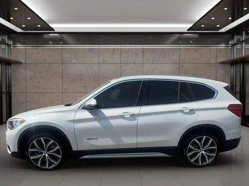 Used 2017 BMW X1 sDrive28i image 5