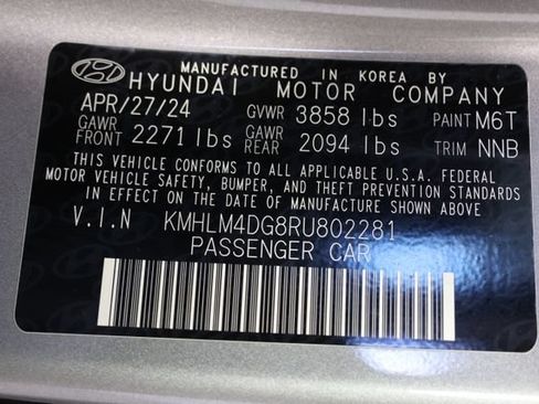 Used 2024 Hyundai Elantra SEL FWD image 27