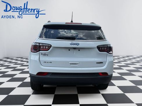 Used 2022 Jeep Compass Latitude AWD/4WD image 4