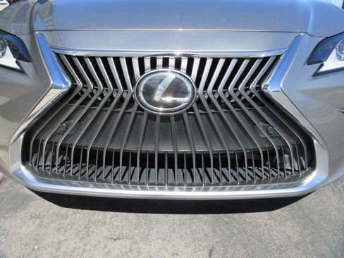 Used 2021 Lexus ES 250 w/ Premium Package image 15