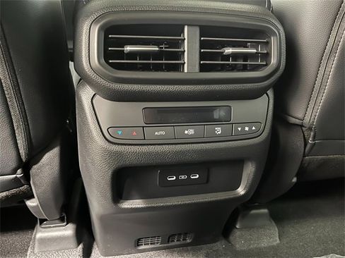 New 2025 Honda Pilot Touring image 26