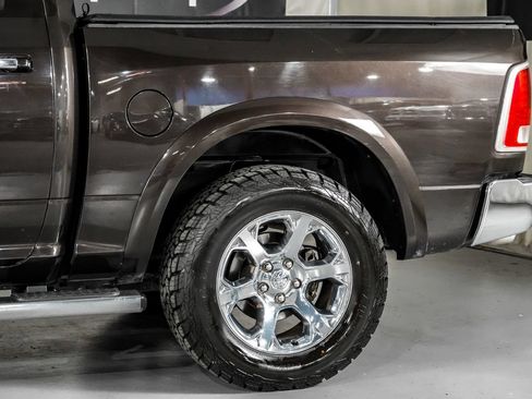 Used 2017 RAM 1500 Laramie w/ Convenience Group AWD/4WD image 13