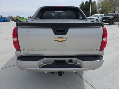 Used 2007 Chevrolet Avalanche LT w/ LT Preferred Equipment Group AWD/4WD image 6