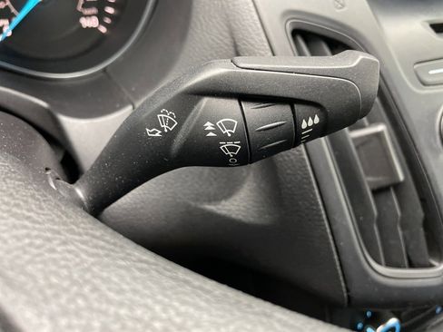 Used 2017 Ford Focus SE image 27