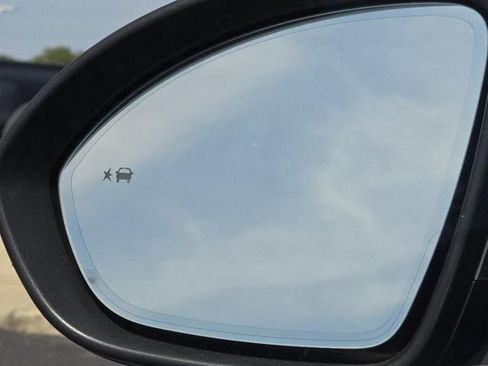 Used 2024 Buick Envision Avenir image 43