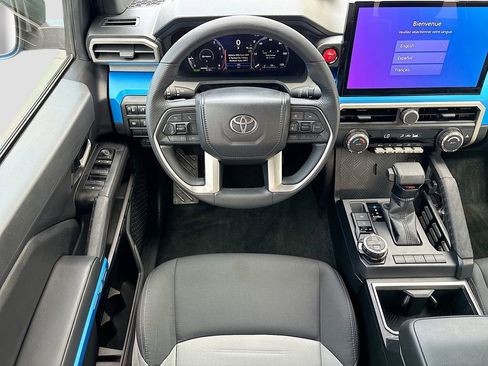 Used 2025 Toyota Tacoma TRD Off-Road AWD/4WD image 10