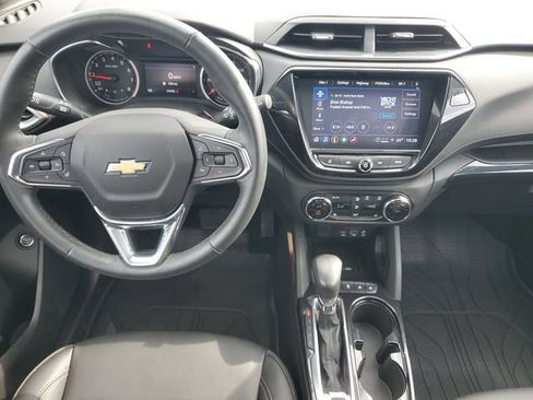 Certified 2023 Chevrolet TrailBlazer ACTIV w/ Sun and Liftgate Package FWD image 12