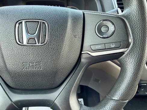 Used 2021 Honda Pilot EX image 31