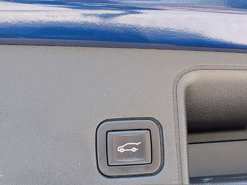 Used 2022 GMC Terrain SLE w/ Driver Convenience Package FWD image 14