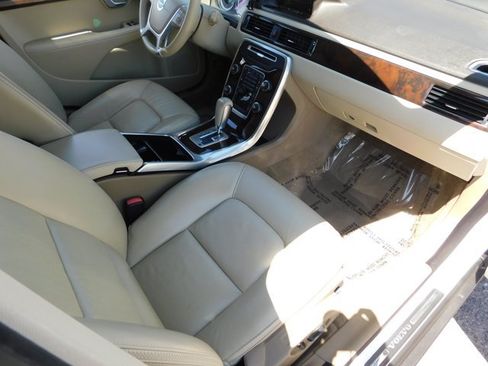 Used 2012 Volvo XC70 T6 AWD/4WD image 28