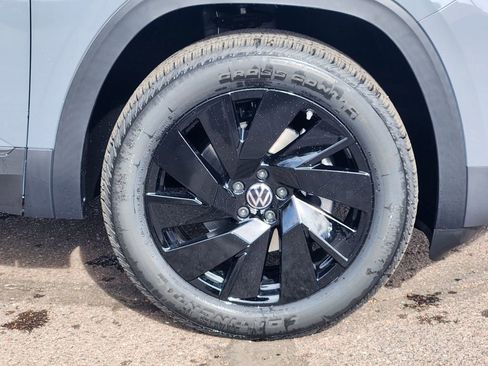 New 2026 Volkswagen Atlas SE image 29