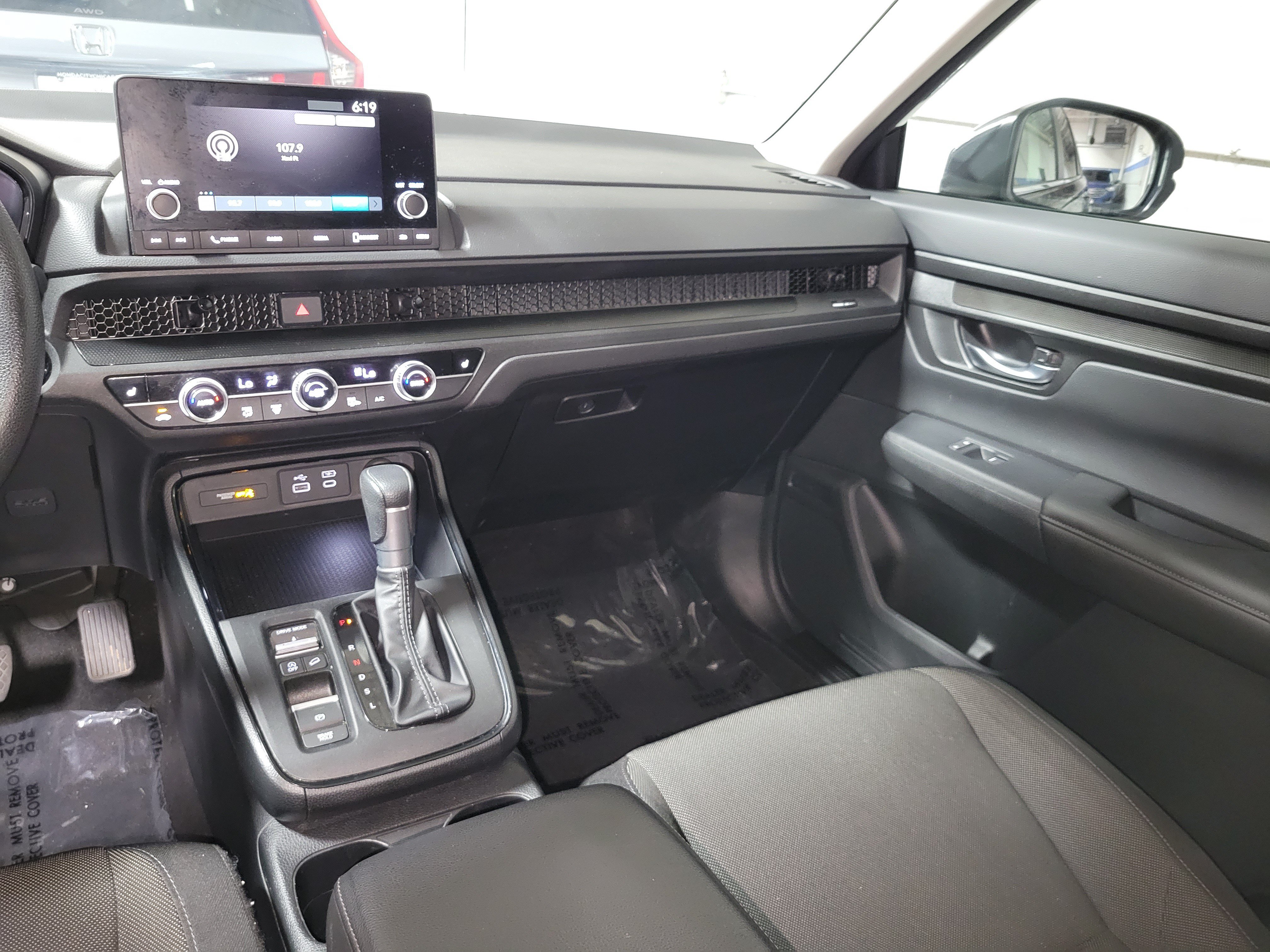 Used 2025 Honda CR-V EX image 13