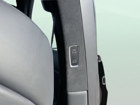 Used 2024 Tesla Model X Long Range image 46