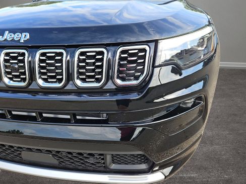 New 2024 Jeep Compass Limited w/ Elite Group image 35