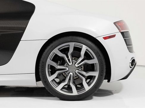 Used 2012 Audi R8 V10 AWD/4WD image 7