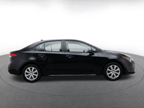Used 2025 Toyota Corolla LE FWD image 10