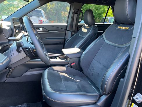 Used 2026 Ford Explorer Tremor w/ Tremor Convenience Package AWD/4WD image 9