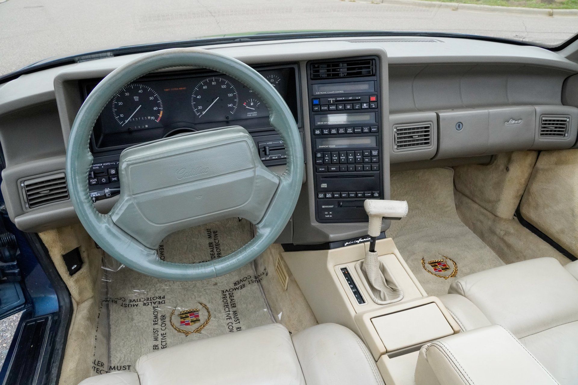 Used 1993 Cadillac Allante FWD image 12