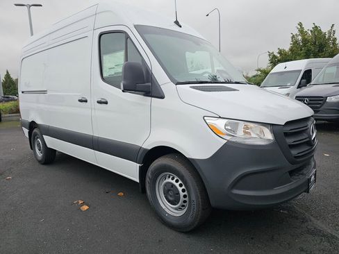New 2025 Mercedes-Benz Sprinter 2500 image 8