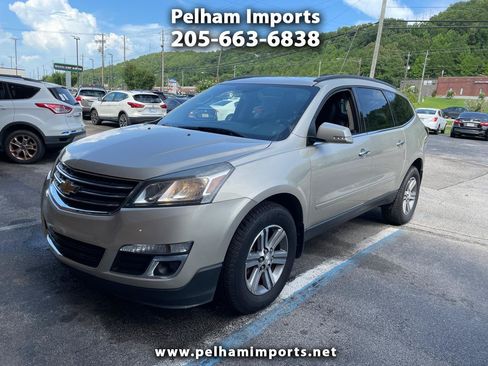 Used 2015 Chevrolet Traverse LT FWD image 1