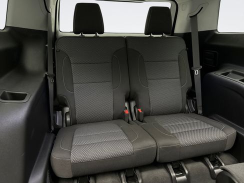 Used 2023 GMC Acadia SLE w/ Driver Convenience Package image 21