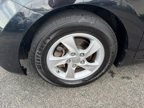 Used 2014 Hyundai Elantra SE FWD image 48