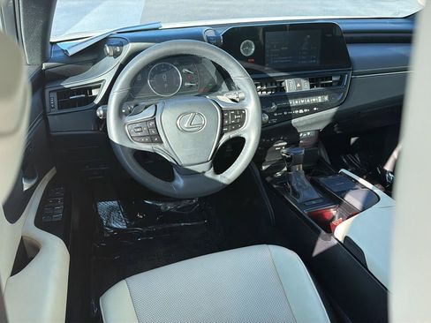 Used 2022 Lexus ES 350 w/ Premium Package FWD image 18