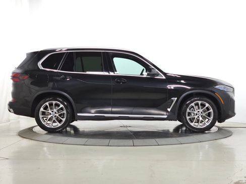 Used 2024 BMW X5 xDrive40i w/ Premium Package AWD/4WD image 13