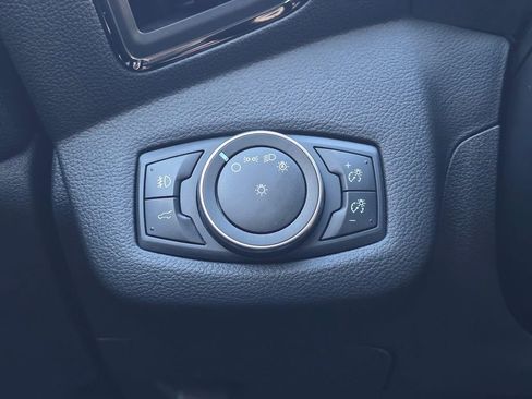 Used 2018 Ford Escape Titanium image 17