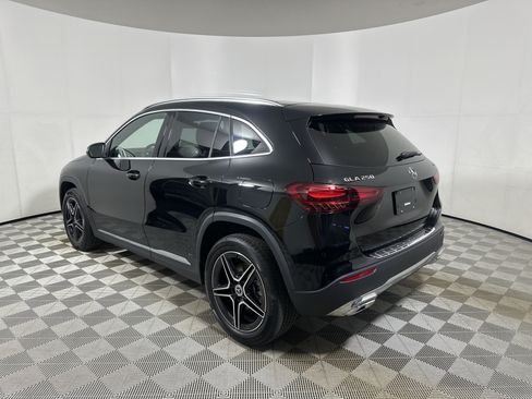 Used 2026 Mercedes-Benz GLA 250 4MATIC image 5