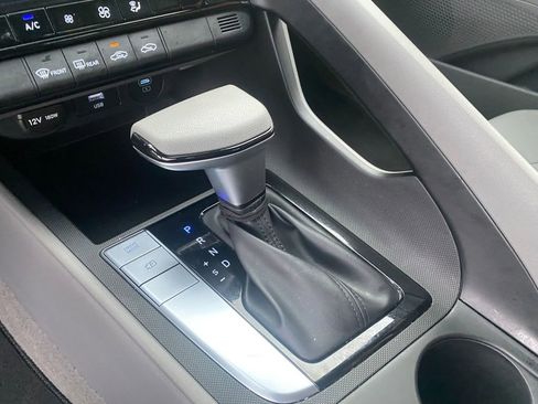 Certified 2024 Hyundai Elantra SEL image 35