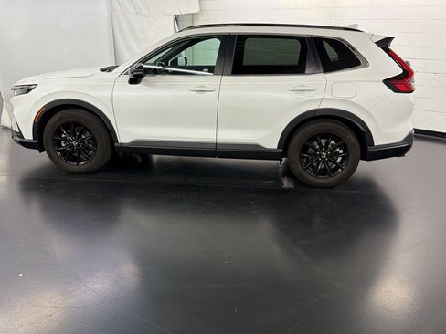 Certified 2025 Honda CR-V Sport image 2