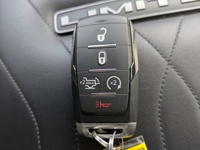 Used 2026 RAM 2500 Limited AWD/4WD image 30