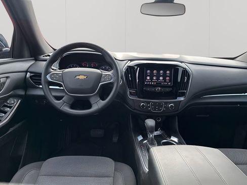 Used 2023 Chevrolet Traverse LT image 22