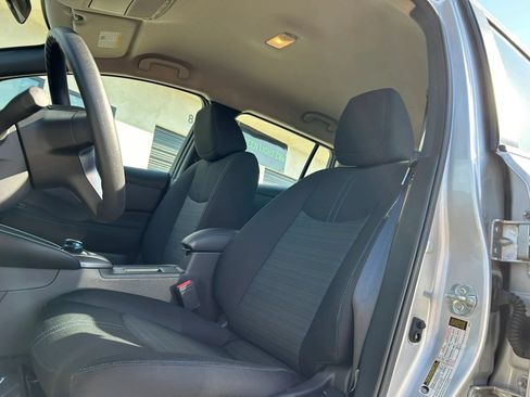 Used 2025 Nissan Leaf S FWD image 14