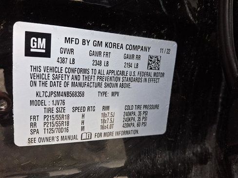 Used 2022 Chevrolet Trax LT w/ Midnight Edition image 26